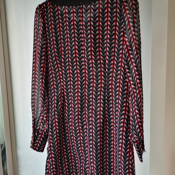 Women's MAX C Dress - Size Medium - Picture 6 of 6